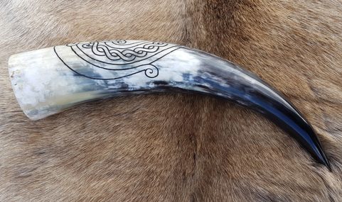 DRAGON, CARVED DRINKING HORN