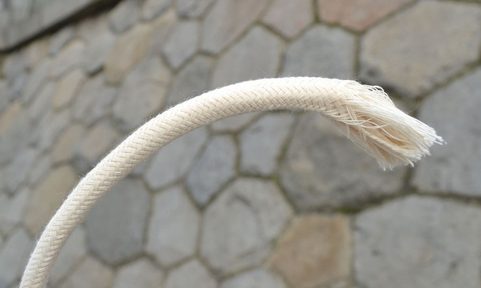 EINE ZIGARRENKISTE FÜR MUSKETEN