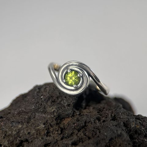 NORICA, SILBERRING, PERIDOT, AG 925/1000