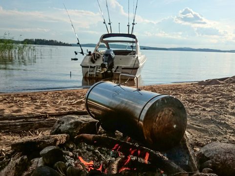 FUMOIR D'EXTÉRIEUR MUURIKKA POUR FEU DE CAMP FINLANDE