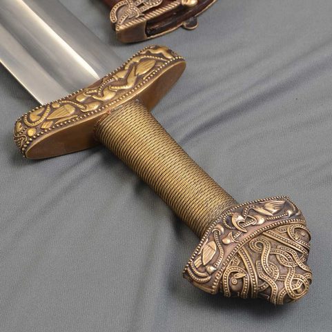 ÉPÉE VIKING, DYBÄCK, SUÈDE, AVEC FOURREAU EN CUIR