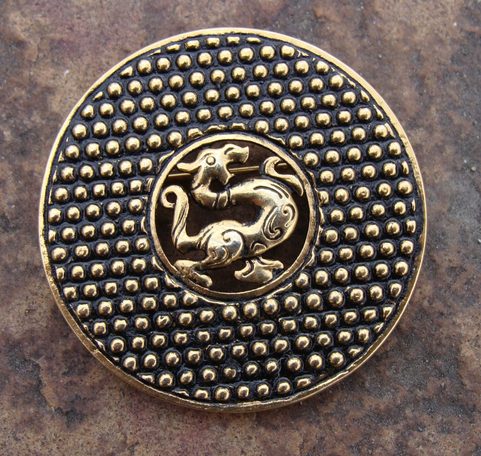 ROUND DRAGON BROOCH