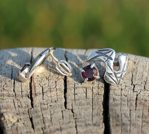 MODERNA, BOUCLES D'OREILLES, GRENAT, ARGENT