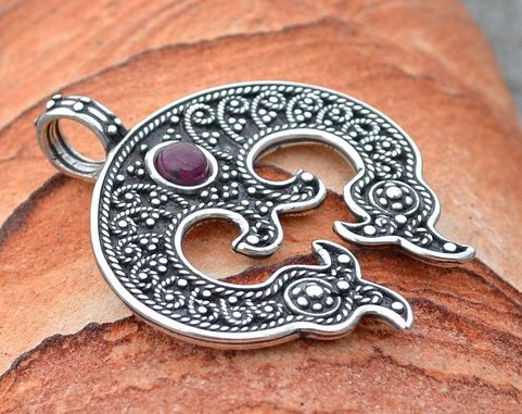 LUNULA, WOMEN'S EARLY MEDIEVAL PENDANT, AG 925