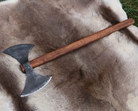 FANTASY BARBARIAN BATTLE AXE