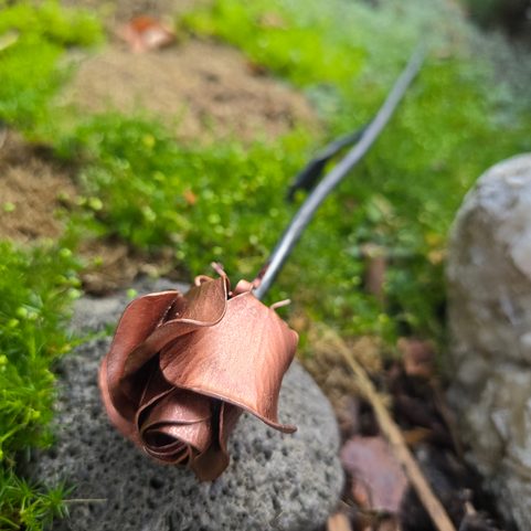 FORGED ROSE - GOLD COLOUR