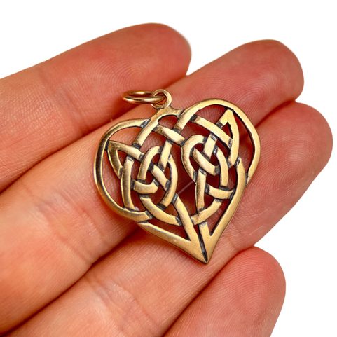 CELTIC HEART PENDANT, BRONZE