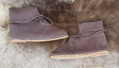 OLUF, FRÜHMITTELALTERLICHE SCHUHE - WIKINGER