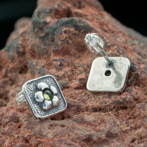 MYRNA, BOUCLES D'OREILLES, OLIVINE, ARGENT