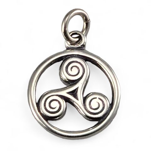 TRISKÈLE CELTIQUE, PETIT PENDENTIF EN ARGENT 925