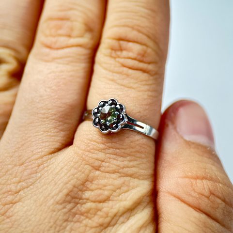 MOLDAU, RING WITH GARNETS AND MOLDAVITE, SILVER 925/1000