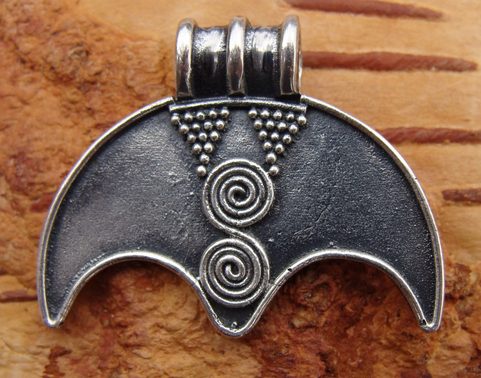 SILVER GERMANIC LUNULA
