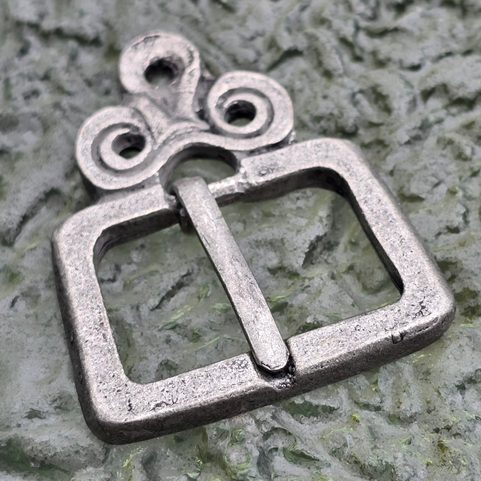 BOUCLE DE CEINTURE, GRANDE MORAVIE, XE SIÈCLE, ZINC