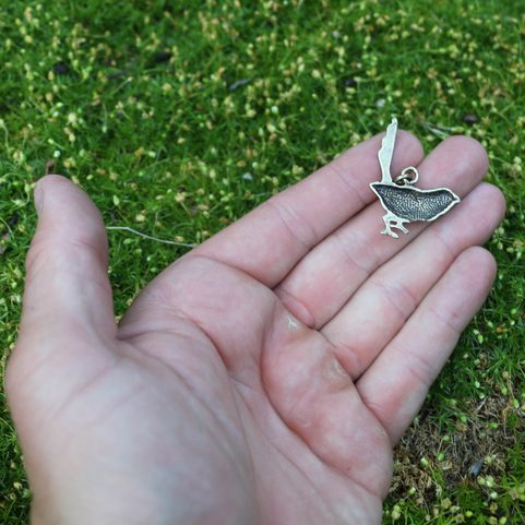 MÉSANGE CHARBONNIÈRE, PENDENTIF EN ZINC