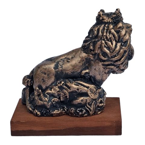 LION TCHÈQUE, STATUE