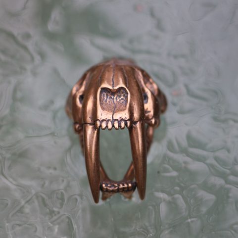 SMILODON, SABERTOOTH TIGER SKULL PENDANT, MASSIVE JEWEL, BRONZE