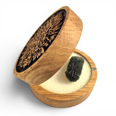 BOÎTE EN BOIS POUR MOLDAVITES AVEC FERMETURE MAGNÉTIQUE