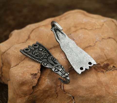 VIKING CLOAK HOOK, ENGLAND, ZINC - 1 PIECE