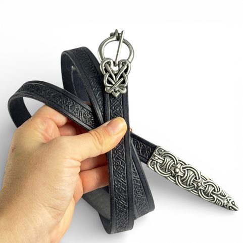 BORRE VIKING LEATHER BELT EMBOSSED BLACK