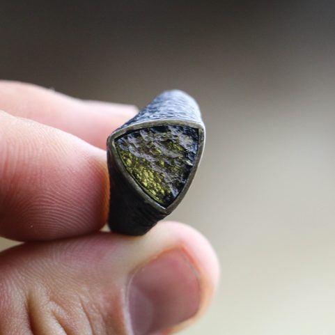 TRIANGLE SILVER MOLDAVITE RING