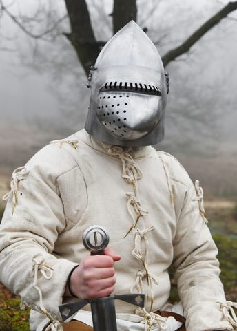 BASCINET DE CASQUE, CHURBURG, XIVE SIÈCLE, ACIER DE 1,6 MM