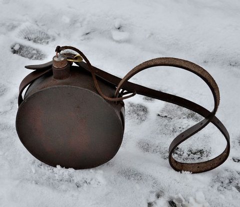 METAL BOTTLE COVERED BY LEATHER, DECORATION ITEM