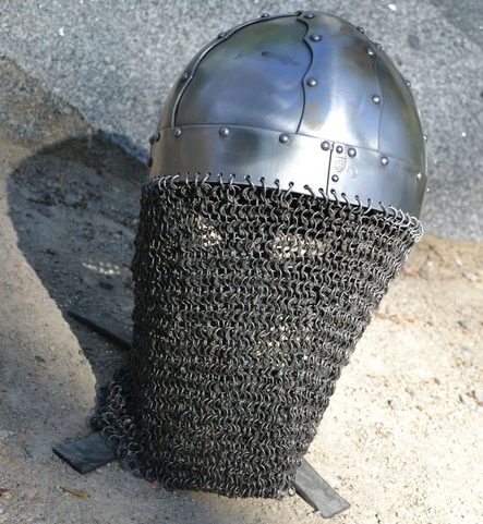 STEINAR, CASQUE VIKING AVEC COTTE DE MAILLES, CHAÎNES RIVETÉES 2MM
