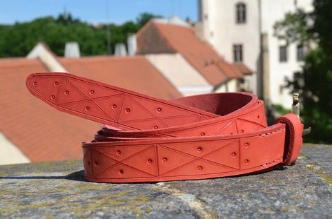 MEDIEVAL DECORATED BELT, RED