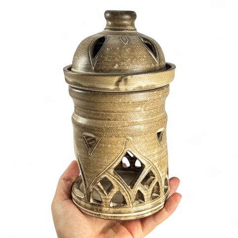 CERAMIC APPLE BAKER FOR A TEALIGHT