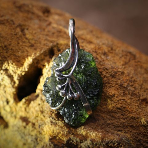 LADA MOLDAVITE SILVER PENDANT