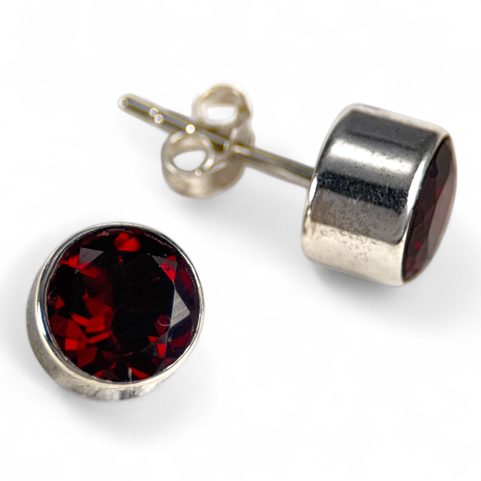 LUCIA, SILVER EARRINGS, GARNET, AG 925/1000
