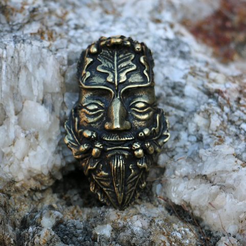OAK GREEN MAN, ZINC PENDANT ANT. BRASS