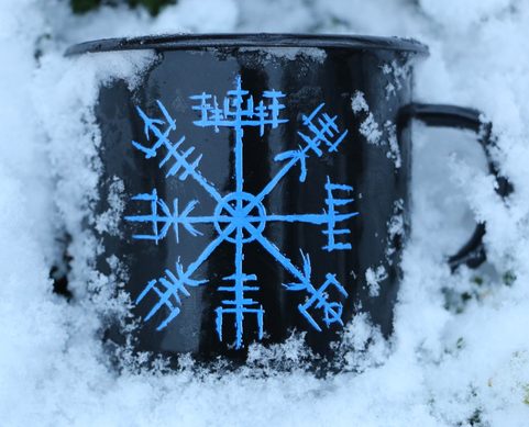 VEGVÍSIR ZINNBECHER, EMAILLEBECHER