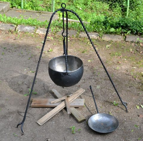 ANCIENT AND MEDIEVAL CAMP GEAR, FOR RENTAL