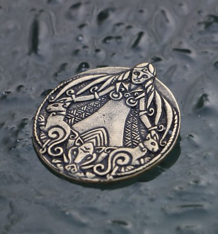 FREYA VIKING PENDANT ZINC, ANTIQUE BRASS