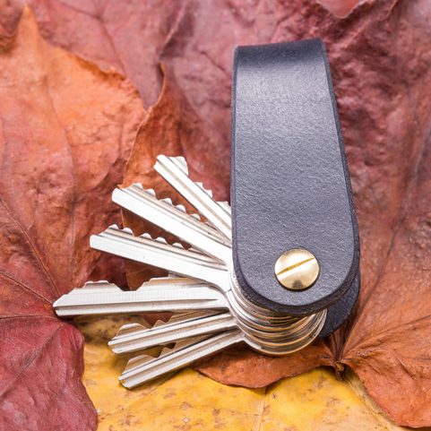 MORLEY, LEATHER KEYCHAIN