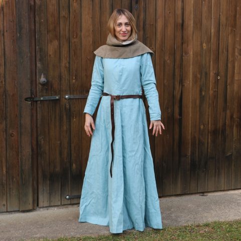 MEDIEVAL WOMEN'S CLOTHING - PLAIN WOMAN 2ND HALF OF THE 14TH CENTURY