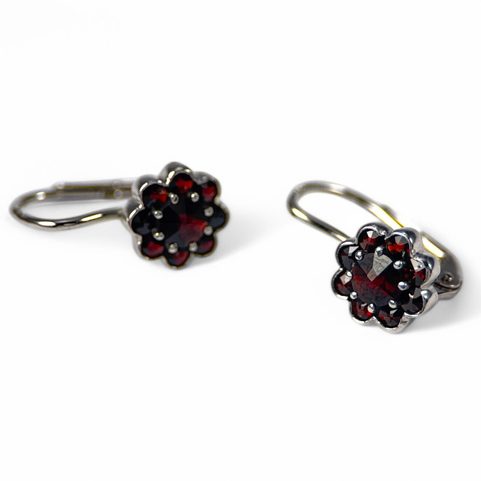 FLORA, SILVER EARRINGS WITH GARNETS, AG 925/1000