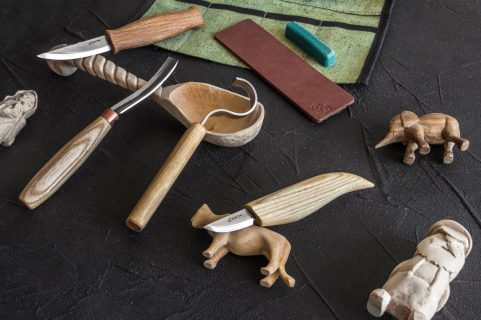 S43 - SPOON AND KUKSA CARVING PROFESSIONAL SET WITH KNIVES AND STROP
