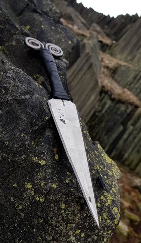 GORMALL, GESCHMIEDETER DOLCH