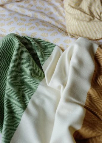 IRSKÁ DEKA, FOXFORD EIRE KAŠMÍR A JEHNĚČÍ VLNA