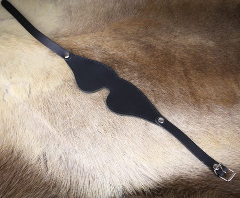 LEATHER MASK LINED WITH SOFT FELT