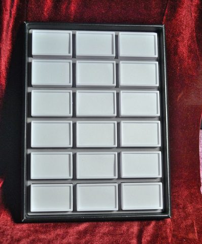 ACRYLIC GEM DISPLAY PLUS 18 BOXES