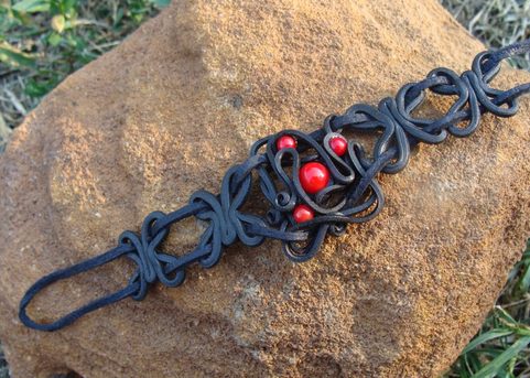 GOTH NECKLACE, MEERESKORALLE