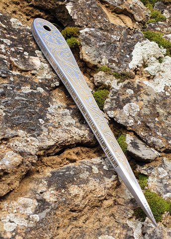 VENGEANCE GOLDEN EDITION ETCHED THROWING KNIFE WITH VEGVÍSIR - 1 PIECE
