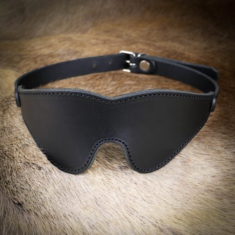 LEATHER MASK LINED WITH SOFT FELT