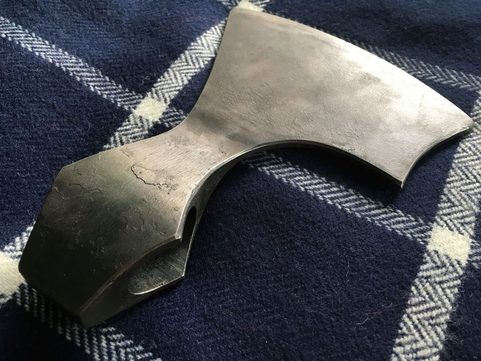 THORFINN, TÊTE DE HACHE DU HAUT MOYEN ÂGE
