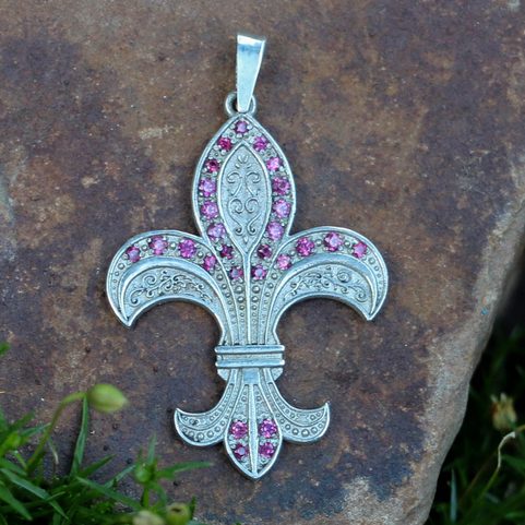 FLEUR DE LIS, LUXURY SILVER PEDNANT WITH RUBIES AG 925