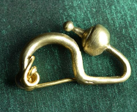 CELTIC IRON AGE BRONZE FIBULA, BOHEMIA, REPLICA