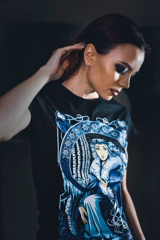 SLAWISCHES WINTERWUNDER - DAMEN-T-SHIRT FARBIG